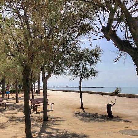 Pis A Tocar De La Platja Amb Wifi I Parking Inclos Calafell Exterior photo