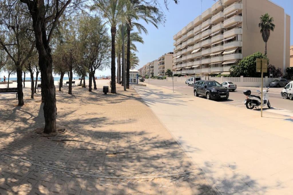 Pis A Tocar De La Platja Amb Wifi I Parking Inclos Calafell Exterior photo