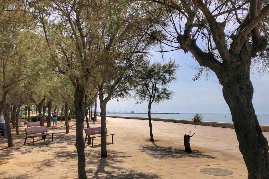 Pis A Tocar De La Platja Amb Wifi I Parking Inclos Calafell Exterior photo